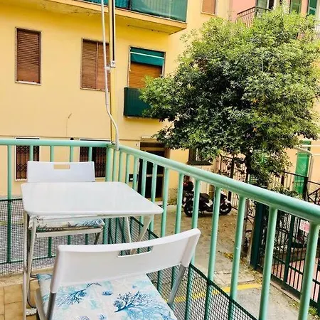 Appartamento Cozy 3 Minute Walk To Sea And Center *